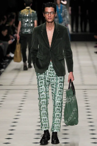 Look 47